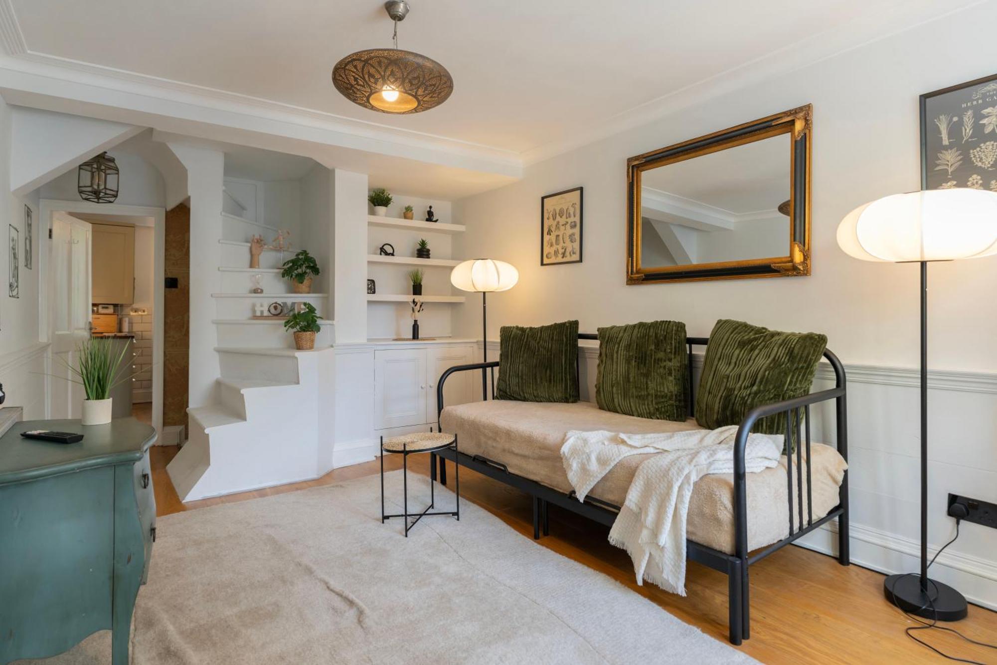 Appartement Gorgeous 2Bed House In New Road à Londres Extérieur photo