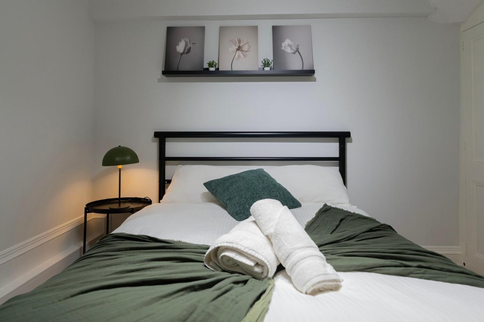 Appartement Gorgeous 2Bed House In New Road à Londres Extérieur photo
